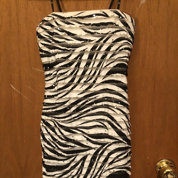 size small zebra strapless homecoming dress - Picture 1 of 1